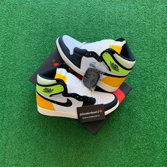 -Edm- 🔋*NEW* Air Jordan 1 High ‘Volt University Gold’ (Sz 10.5) - Picture 2 of 10
